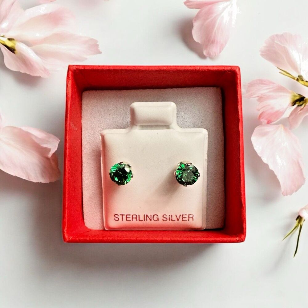 Sterling Silver 925 Emerald CZ 4mm Stud Earrings – Classic Sparkle
